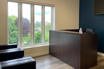 406-410 N Service Rd E, Oakville, ON à louer Photo intérieure– Image 2 sur 7