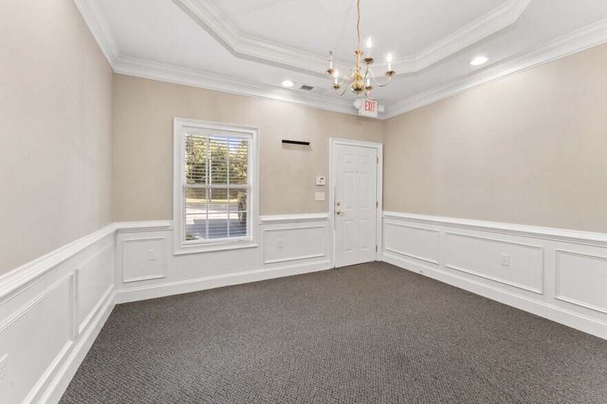 2440 Sandy Plains Rd, Marietta, GA à louer - Photo de l’immeuble – Image 3 sur 9