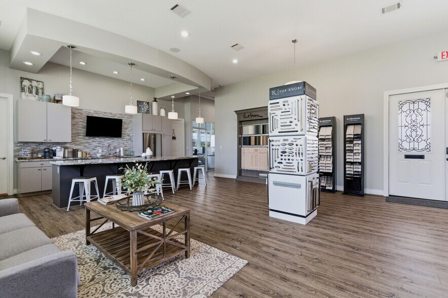 21012 Eva St, Montgomery, TX à vendre - Photo de l’immeuble – Image 2 sur 35