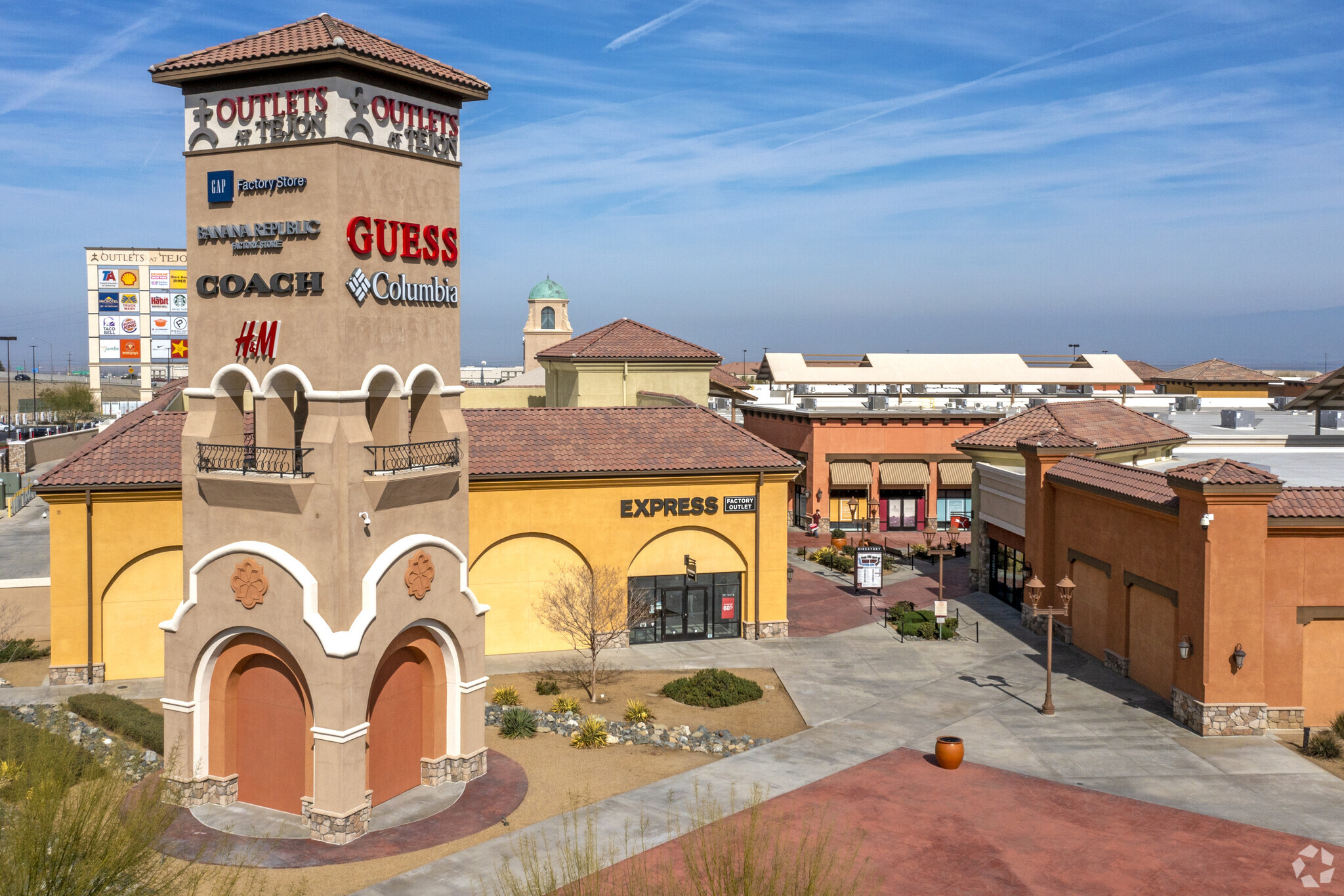 5701 Outlets At Tejon Pky, Arvin, CA à louer Photo de l’immeuble– Image 1 sur 8