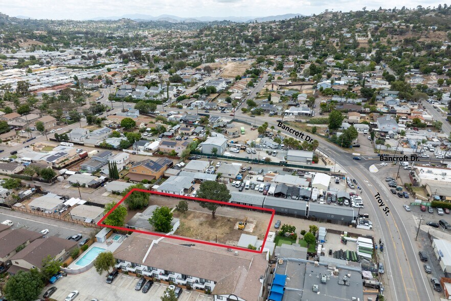 8932 Troy St, Spring Valley, CA à louer - Photo de l’immeuble – Image 3 sur 8