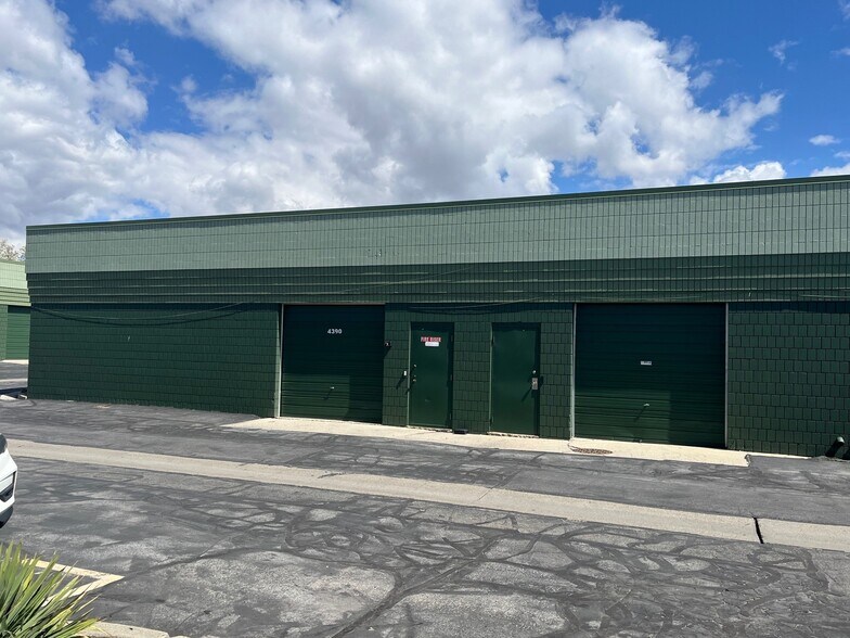 4380-4410 S Century Dr, Salt Lake City, UT à louer - Photo de l’immeuble – Image 3 sur 3