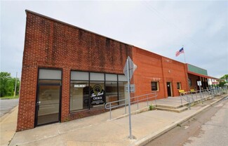 Plus de détails pour 110 E Main St, Hulbert, OK - Local commercial à vendre
