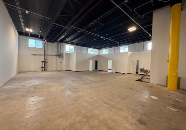 2300-2340 W 8th Ave, Hialeah, FL à louer - Photo de l’immeuble – Image 3 sur 28