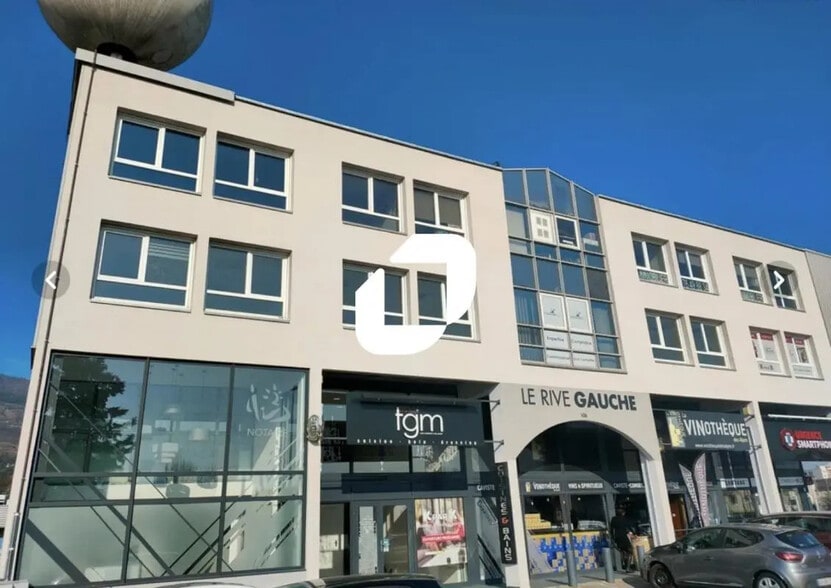 106 Rue De La Liberté, Seyssins à louer - Photo de l’immeuble – Image 1 sur 8