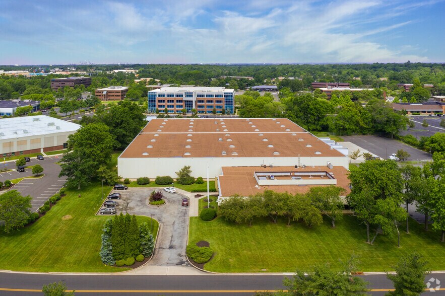 820 East Gate Dr, Mount Laurel, NJ à vendre - Aérien – Image 3 sur 10