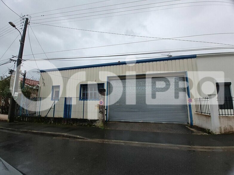 Local d'activités dans VILLENAVE-D'ORNON à vendre - Photo de l’immeuble – Image 1 sur 3