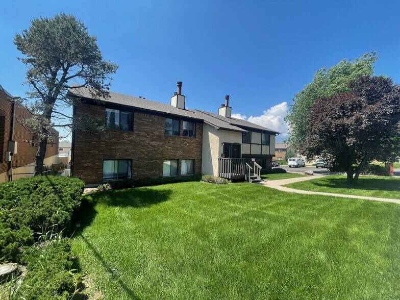 2625-2627 E Uintah St, Colorado Springs, CO à vendre - Photo de l’immeuble – Image 2 sur 11