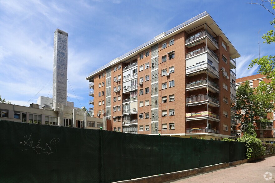 Calle Mauricio Ravel, Madrid, Madrid à louer - Photo principale – Image 1 sur 2