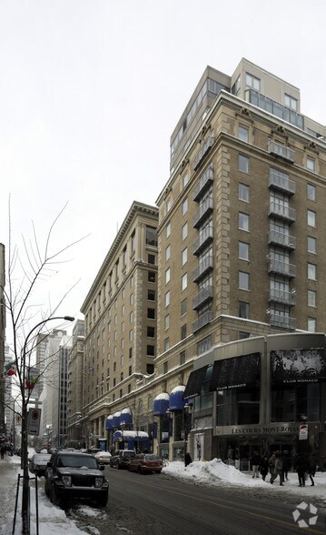 1555 St Peel, Montréal, QC à louer - Photo de l’immeuble – Image 2 sur 16