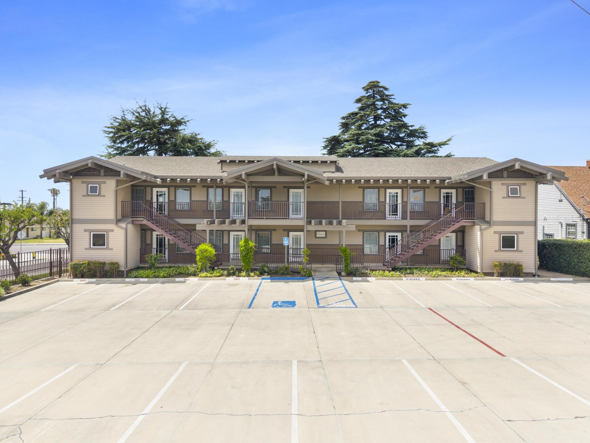 437 N Riverside Ave, Rialto, CA à vendre Photo principale– Image 1 sur 29