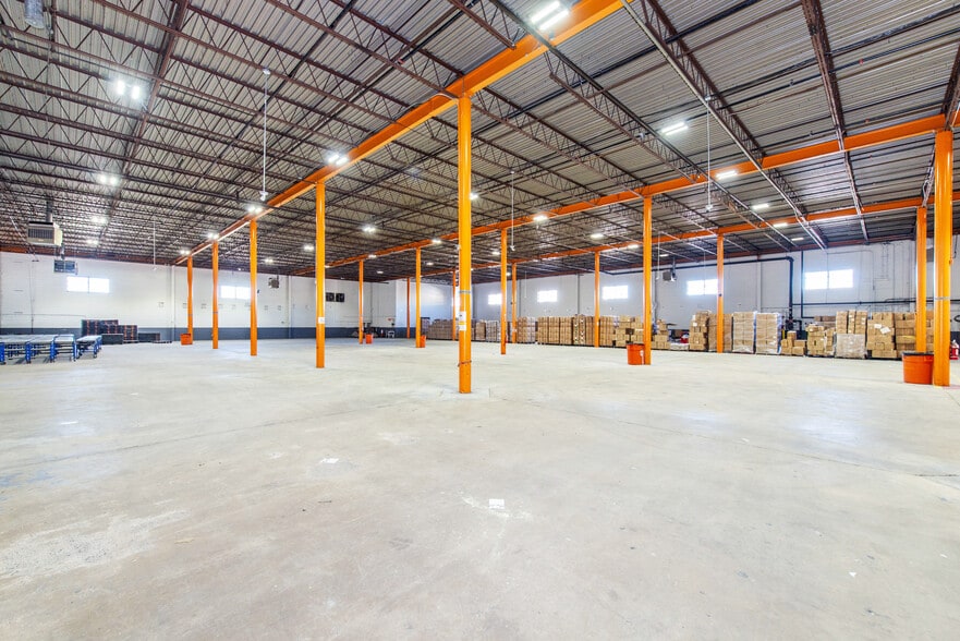 310 Paterson Plank Rd, Carlstadt, NJ à louer - Photo intérieure – Image 2 sur 7