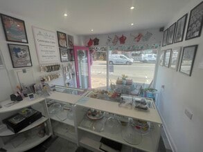 62-62A Frimley High St, Frimley à louer Photo de l’immeuble– Image 2 sur 2