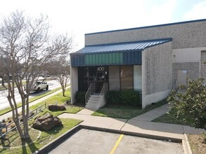 8700 Clay Rd, Houston, TX à louer Photo de l’immeuble– Image 1 sur 1