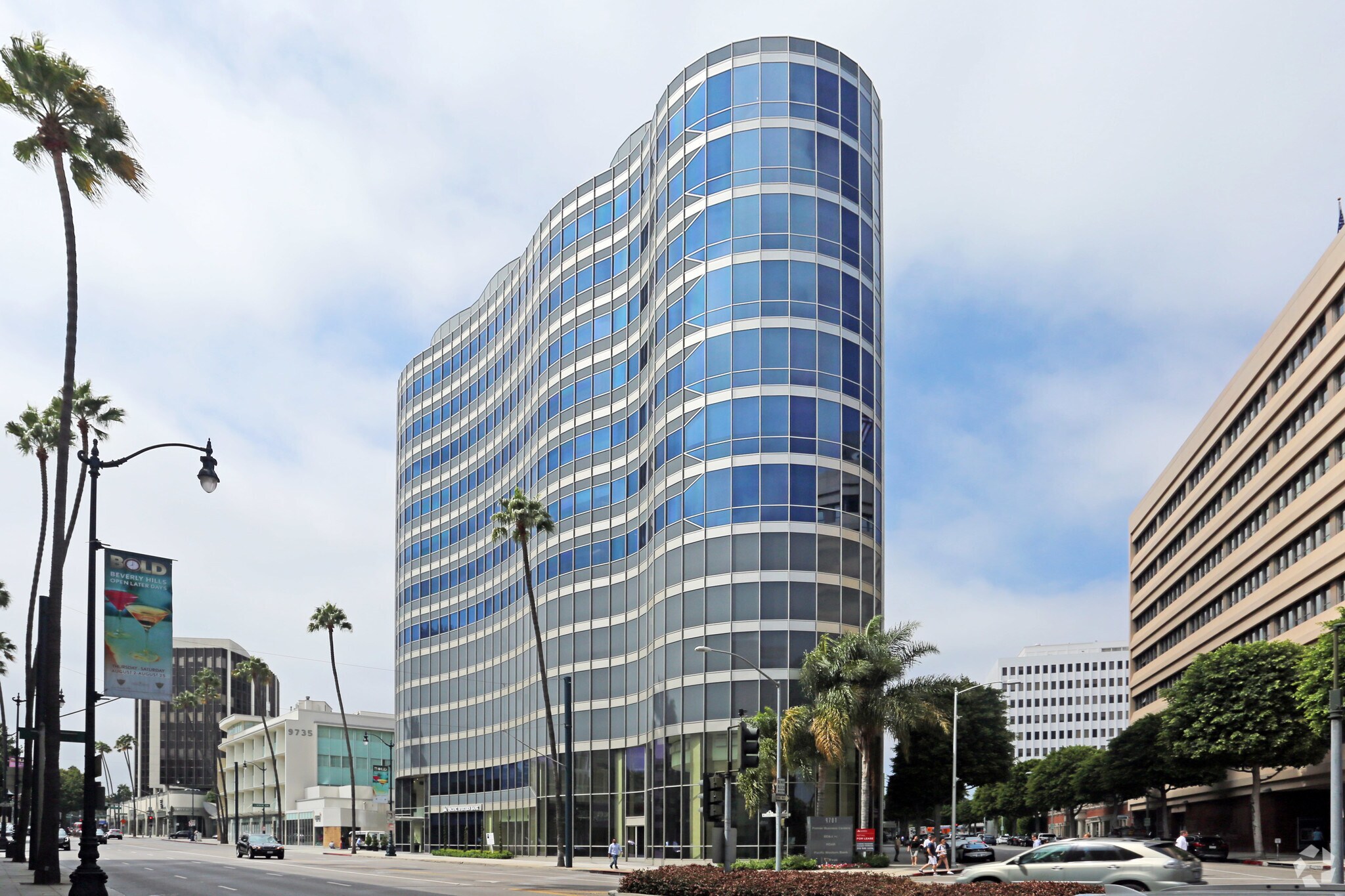 9701 Wilshire Blvd, Beverly Hills, CA à louer Photo principale– Image 1 sur 42