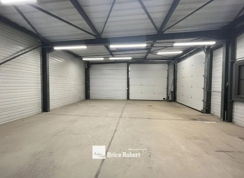 5 Rue Du Grand Chêne, Sainte-Consorce à louer - Photo intérieure – Image 3 sur 5