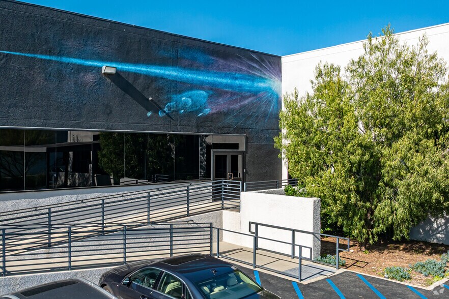 1011 Grandview Ave, Glendale, CA à vendre - Photo de l’immeuble – Image 3 sur 4