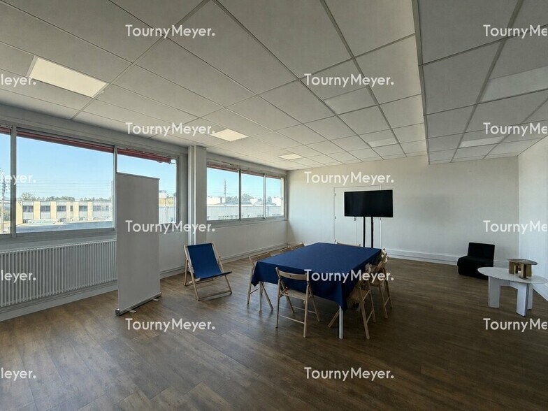 Local d'activités dans Le Rheu à vendre - Photo intérieure – Image 3 sur 5