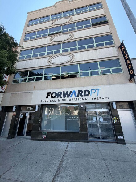 1716 Coney Island Ave, Brooklyn, NY à louer - Photo de l’immeuble – Image 2 sur 10