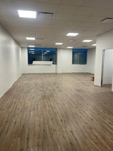 15315 66 Ave, Surrey, BC à louer Photo intérieure– Image 2 sur 2