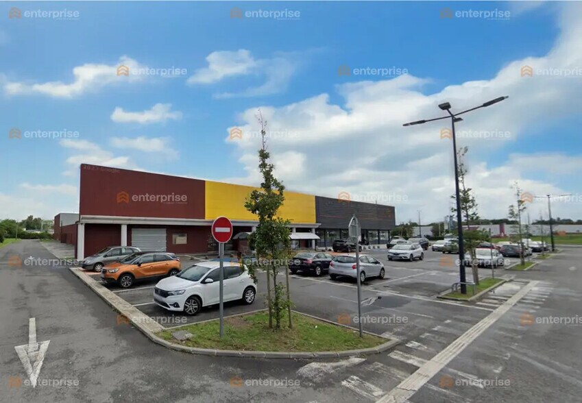 Local commercial dans Hénin-Beaumont à louer - Photo de l’immeuble – Image 3 sur 3