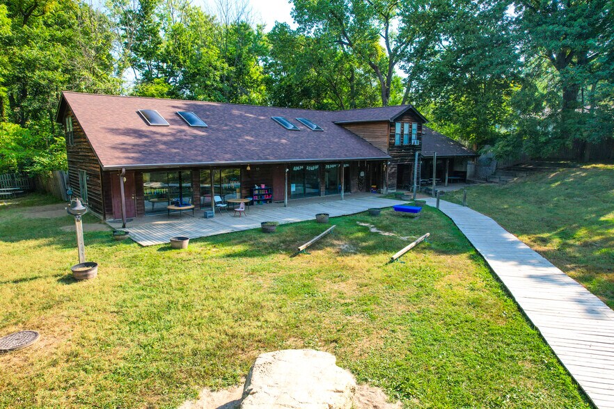 2505 E Walnut St, Columbia, MO à louer - Photo principale – Image 1 sur 11