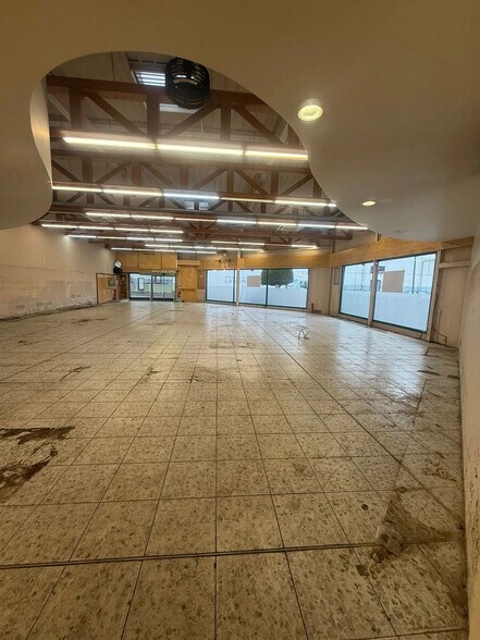 1 Rue Du Fort, Pontault-Combault à louer - Photo de l’immeuble – Image 3 sur 10