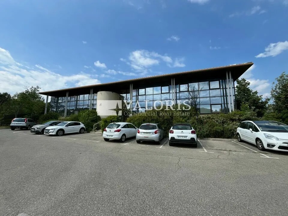 510 Rue René Descartes, Aix-en-Provence à louer Photo de l’immeuble– Image 1 sur 11