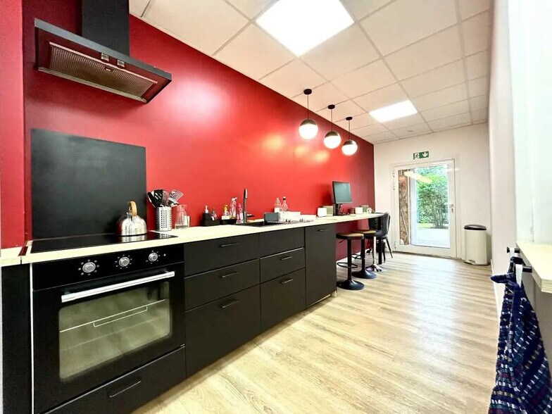 Bureau dans Lyon à louer - Photo de l’immeuble – Image 3 sur 9