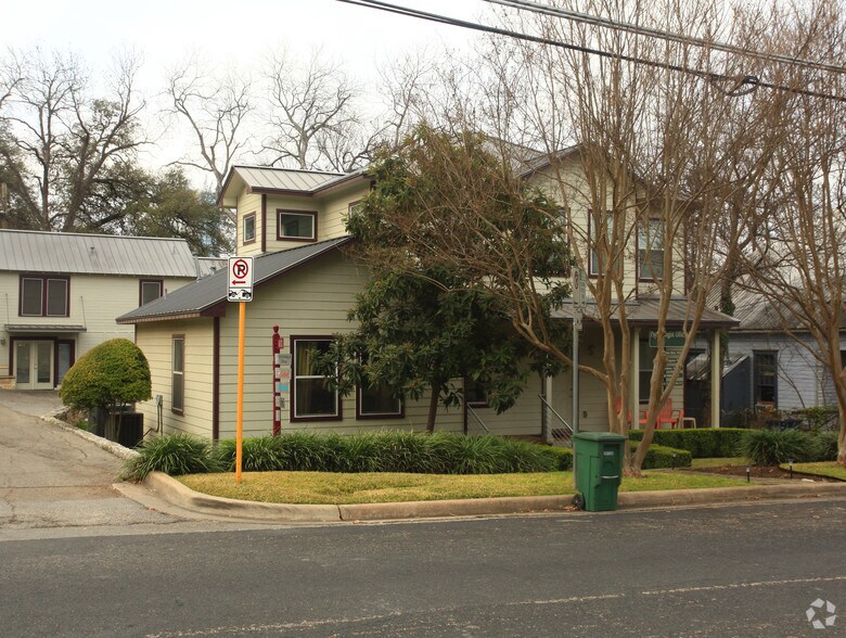 813 W 11th St, Austin, TX à louer - Photo de l’immeuble – Image 2 sur 2