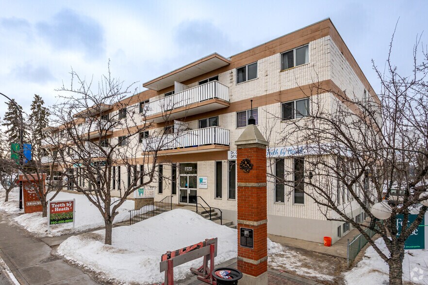 9107-9153 88th Ave NW, Edmonton, AB à louer - Photo principale – Image 1 sur 10