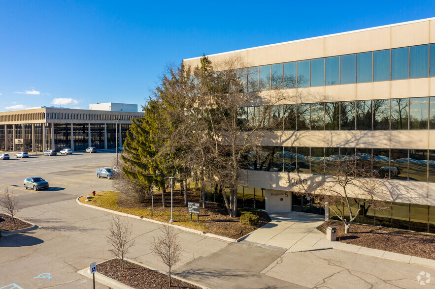 30150 Telegraph Rd, Bingham Farms, MI à louer - Photo de l’immeuble – Image 3 sur 5