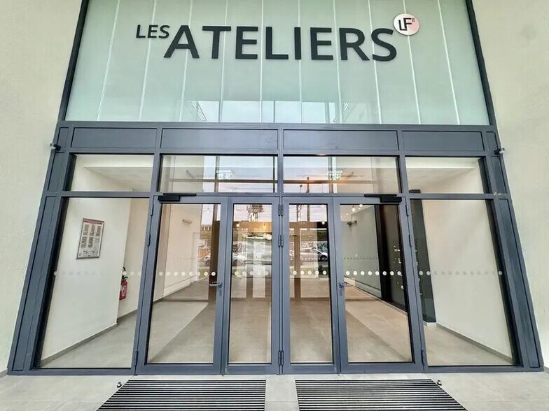 Bureau dans Lyon à louer - Photo de l’immeuble – Image 2 sur 13