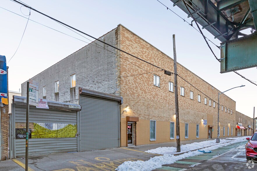 3000-3050 White Plains Rd, Bronx, NY à louer - Photo principale – Image 1 sur 4