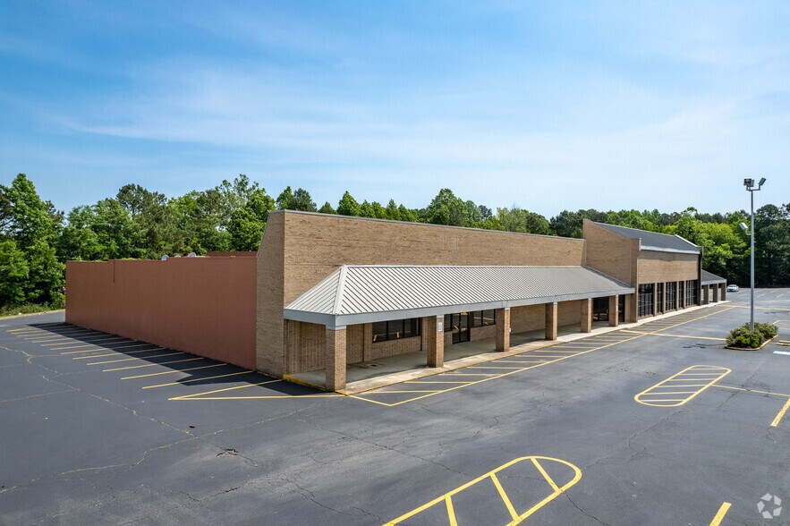 199-317 Habersham County Shopping Ctr, Cornelia, GA à louer - Photo de l’immeuble – Image 3 sur 7
