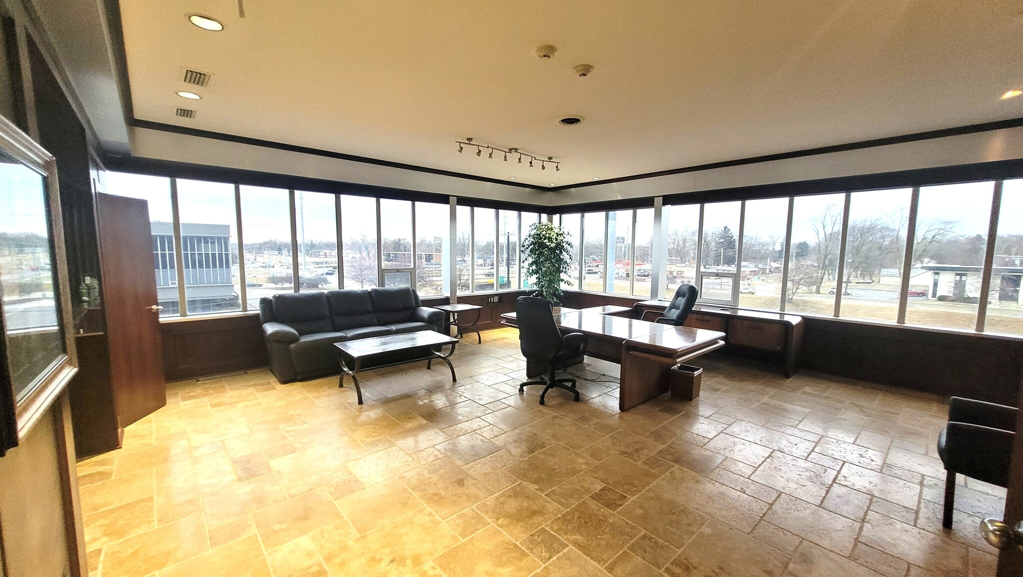 20800 Southfield Rd, Southfield, MI à louer Photo intérieure– Image 1 sur 6