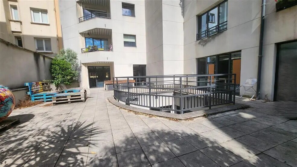 Bureau dans Boulogne-Billancourt à louer - Photo de l’immeuble – Image 1 sur 9