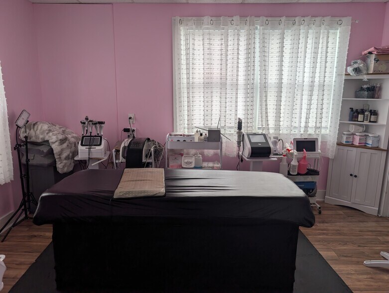 368 Derby Ave, Derby, CT à louer - Photo de l’immeuble – Image 3 sur 5
