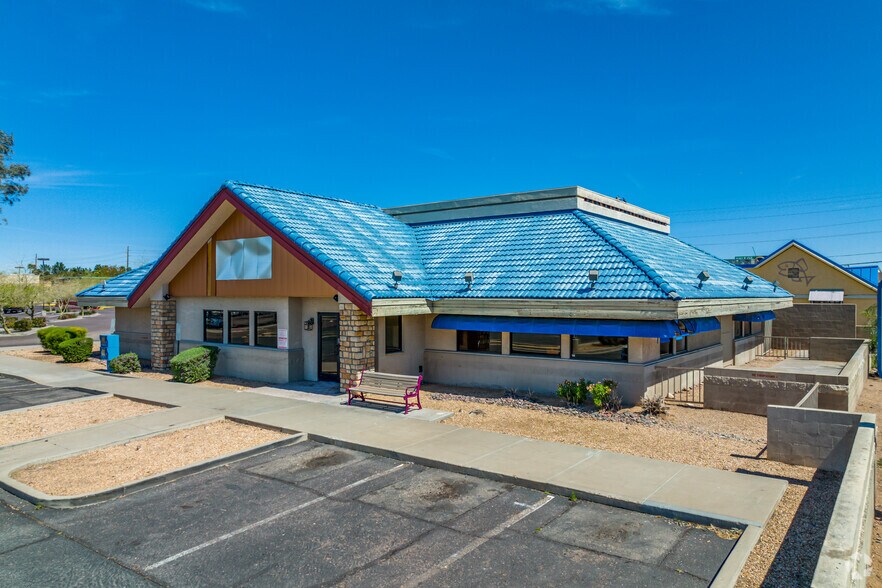 1920 W Bell Rd, Phoenix, AZ à vendre - Photo de l’immeuble – Image 1 sur 21