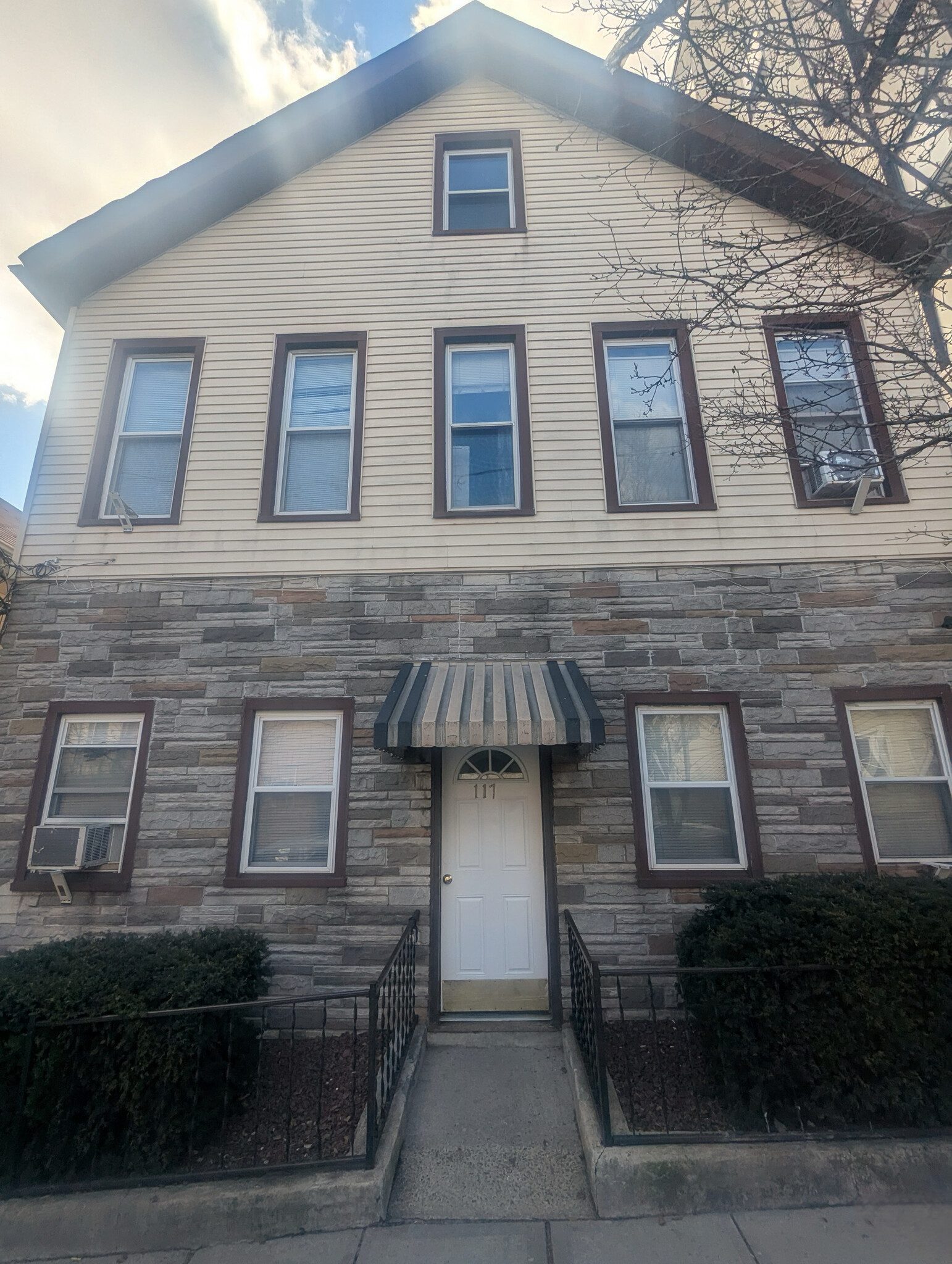 117 34th St, Union City, NJ à vendre Photo de l’immeuble– Image 1 sur 8