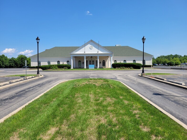 7340 W College Dr, Palos Heights, IL à louer - Photo principale – Image 1 sur 3