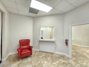 4001 Spencer Hwy, Pasadena, TX à louer Photo intérieure– Image 1 sur 20