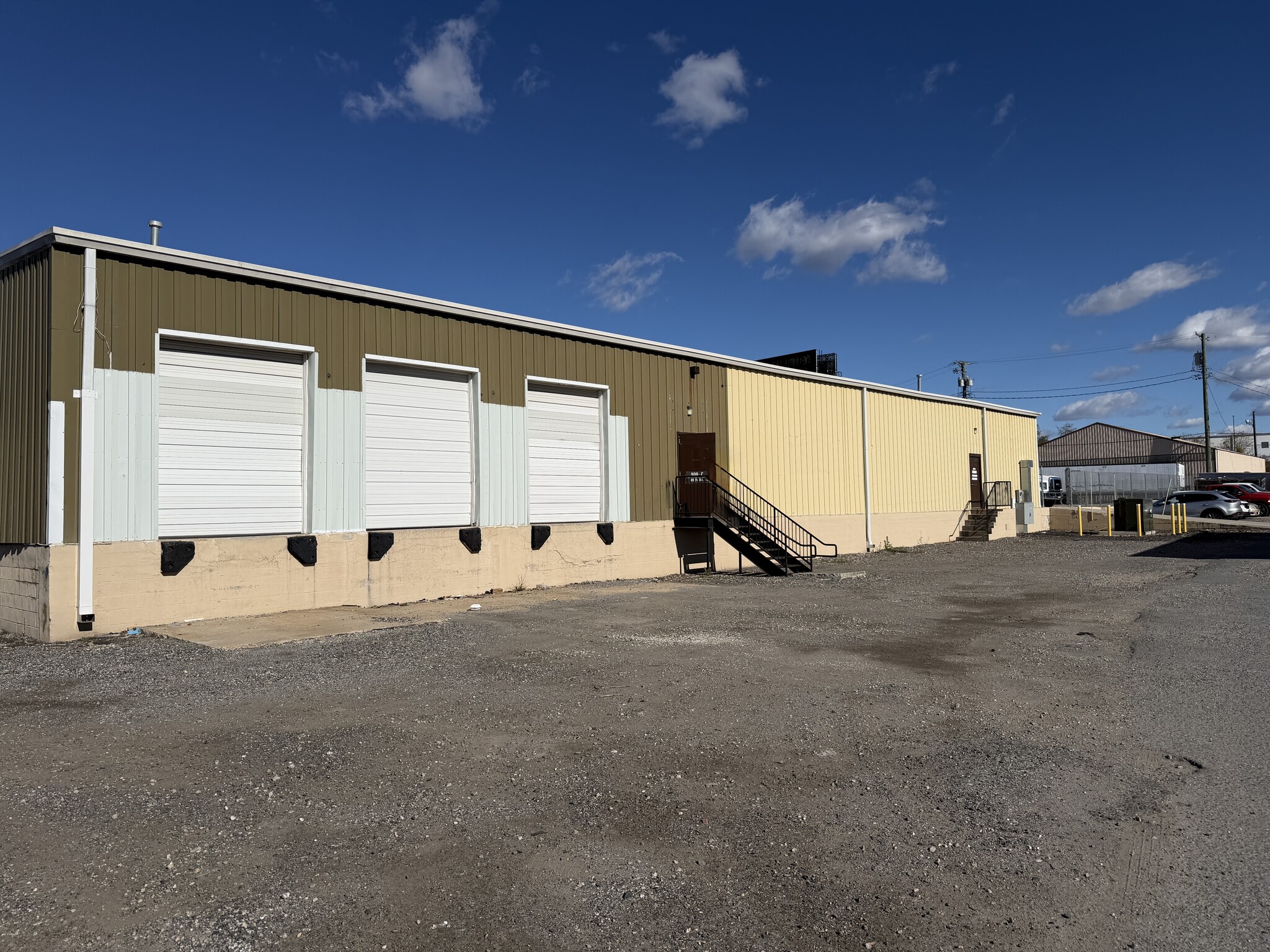 6505 Pulaski Hwy, Rosedale, MD à louer Photo de l’immeuble– Image 1 sur 7