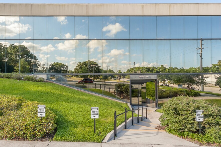 9000 Regency Square Blvd, Jacksonville, FL à louer - Photo de l’immeuble – Image 1 sur 16