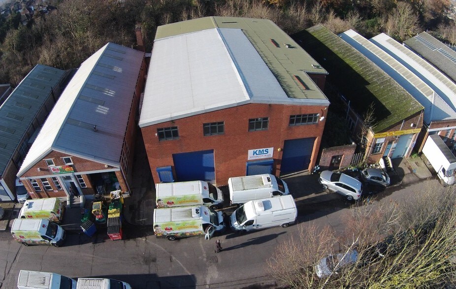 156 Dukes Rd, Londres à louer - Photo de l’immeuble – Image 3 sur 10