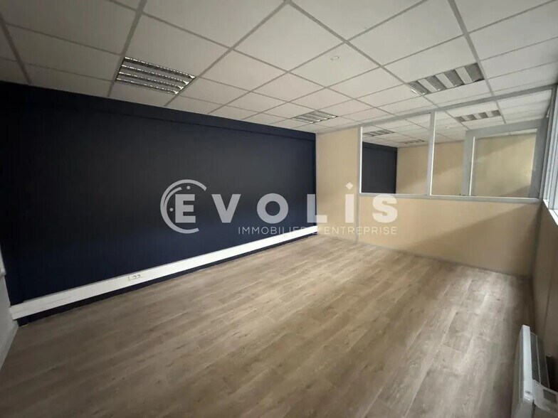 Local d’activités dans Camon à louer - Photo intérieure – Image 3 sur 6