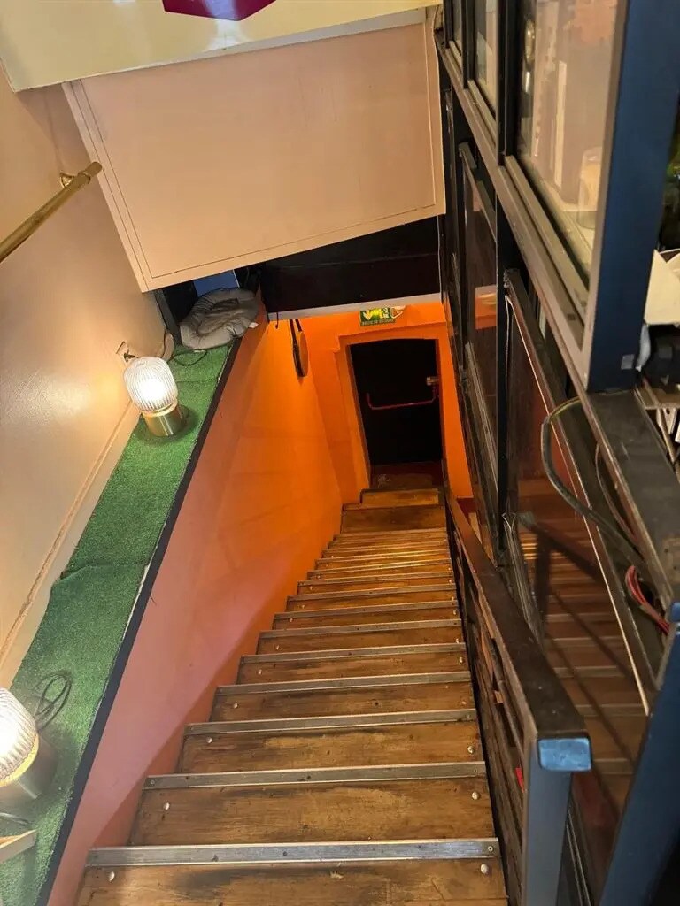 Local commercial dans Paris à louer Photo intérieure– Image 1 sur 5