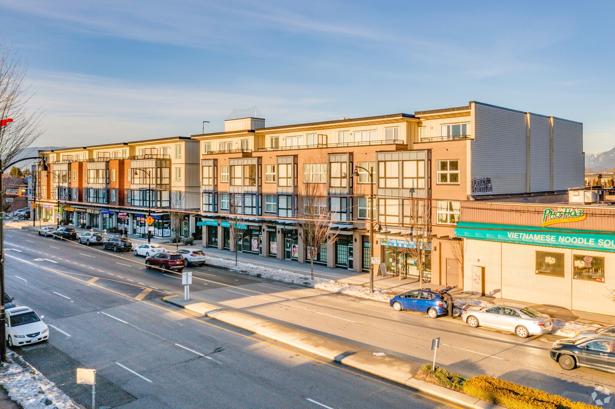 2245-2261 Kingsway, Vancouver, BC à vendre Photo principale– Image 1 sur 6