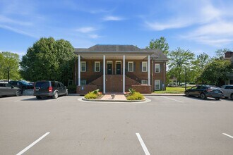 5046 Thoroughbred Ln, Brentwood, TN à louer Photo intérieure– Image 2 sur 38