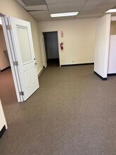 2170 Oakland Rd, San Jose, CA à louer Photo intérieure– Image 2 sur 2